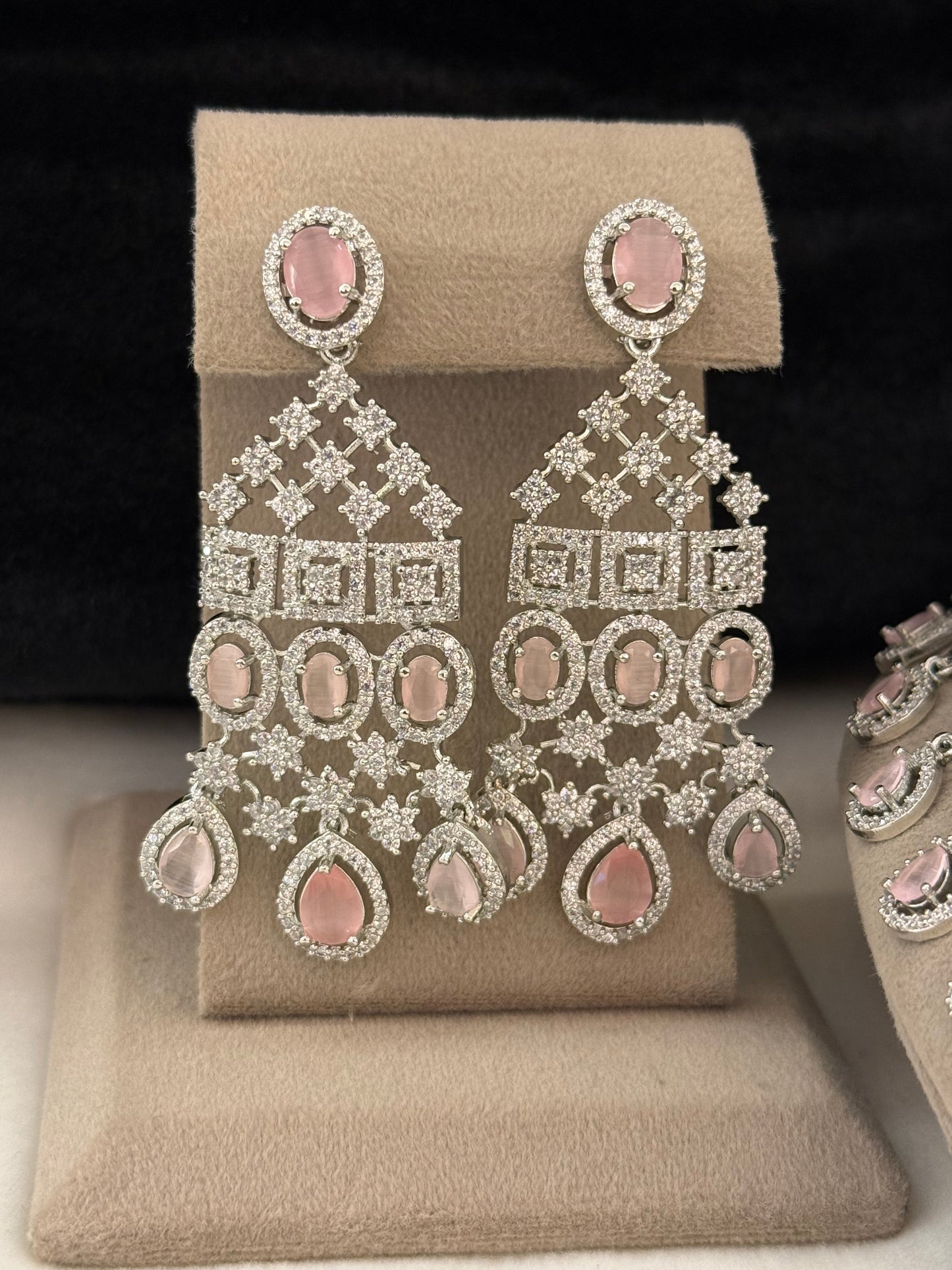 Important Bridal set-INS19