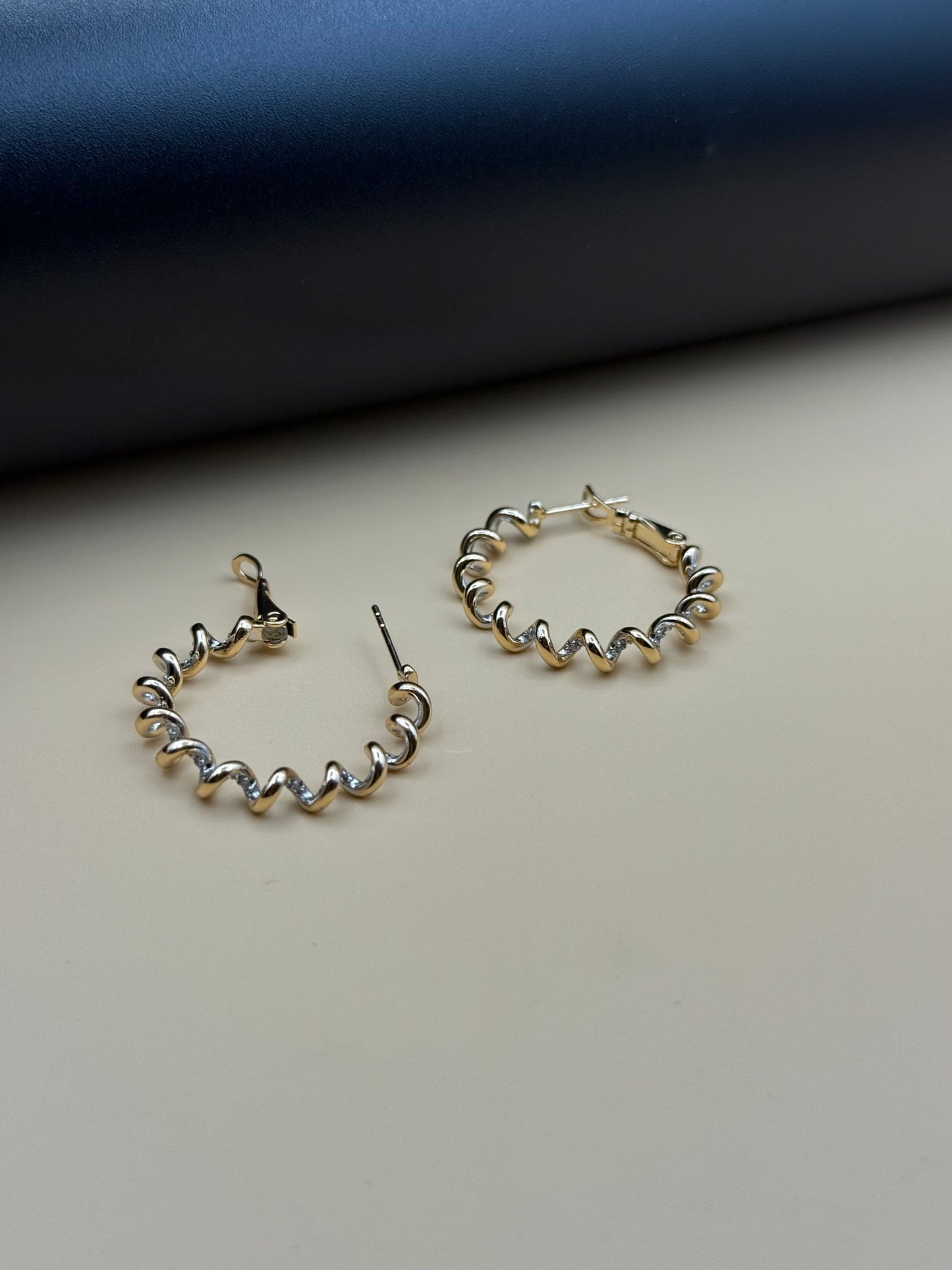 Golden Wave Hoops-Db14