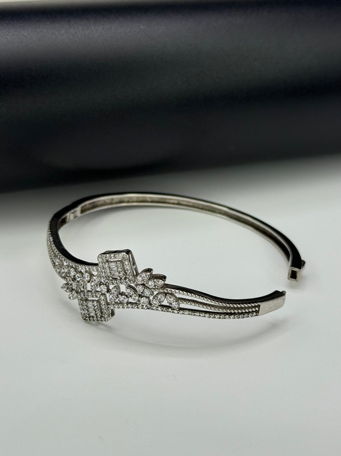 925 Floral Grace Cuff-Bs17