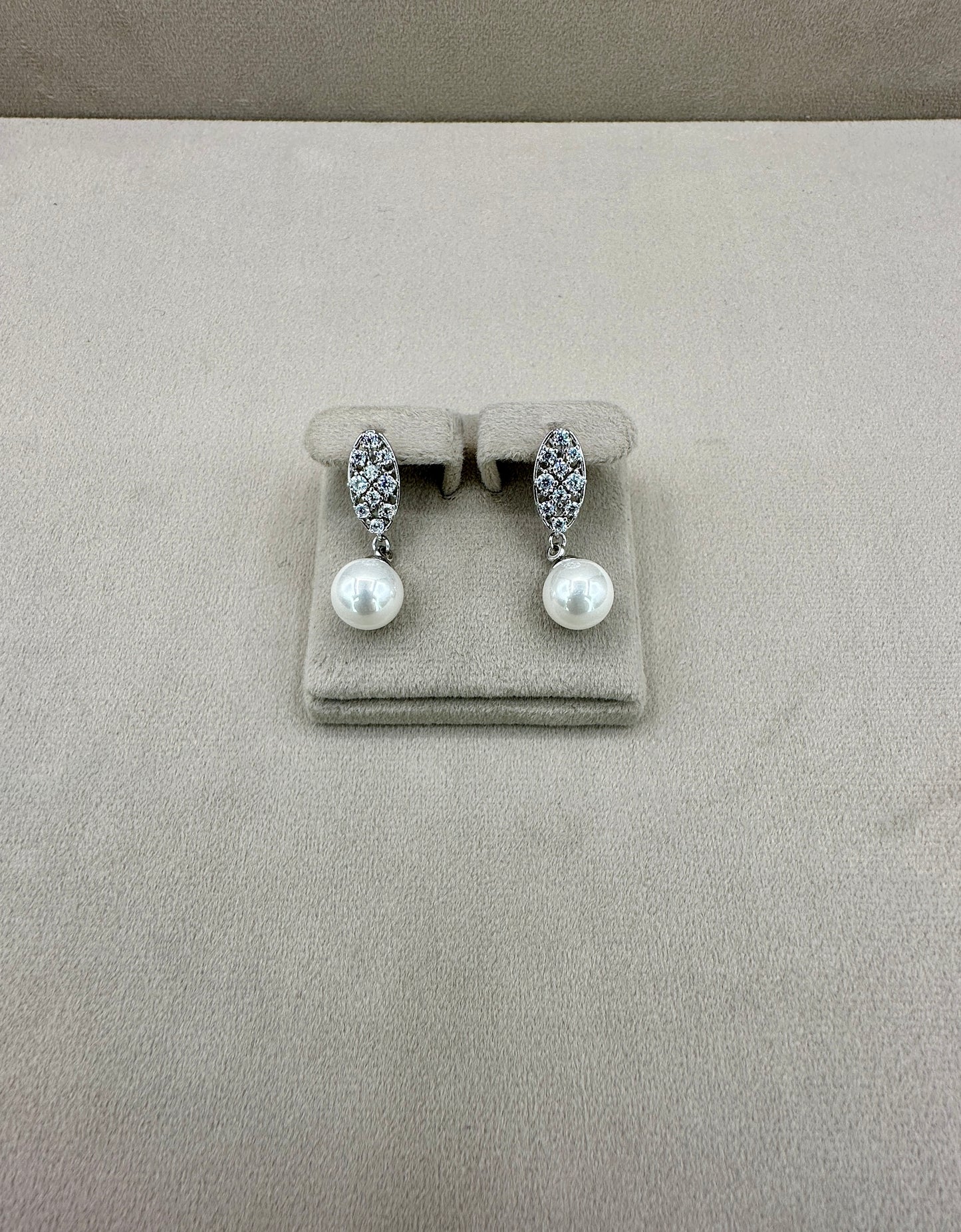 Pearl Zircon Hoop Earrings-Db9