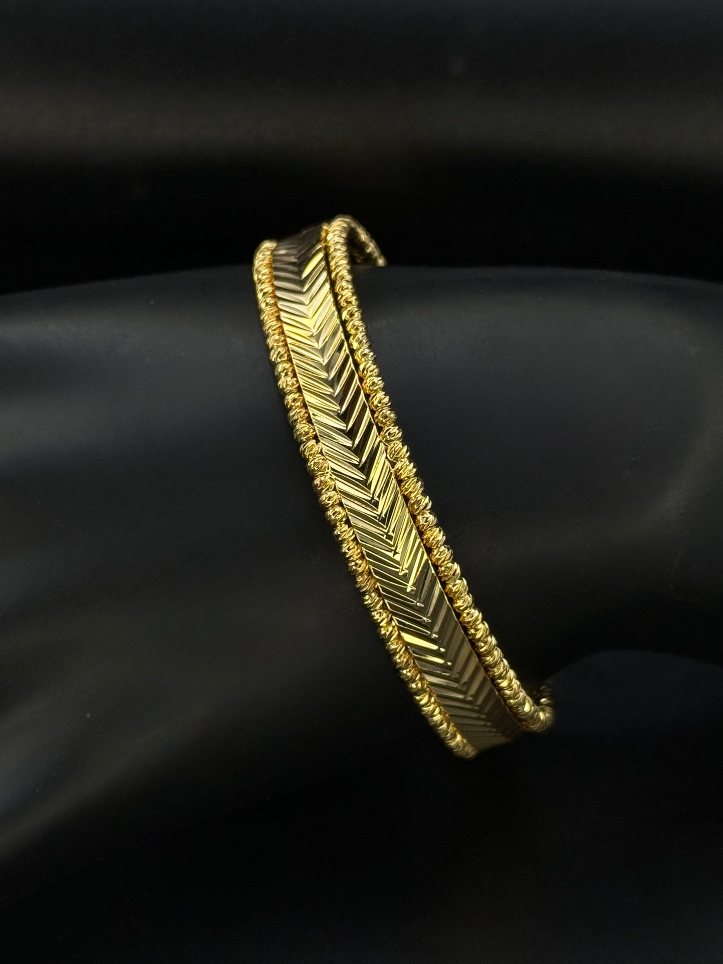 Chevron Grace Cuff-Bs15