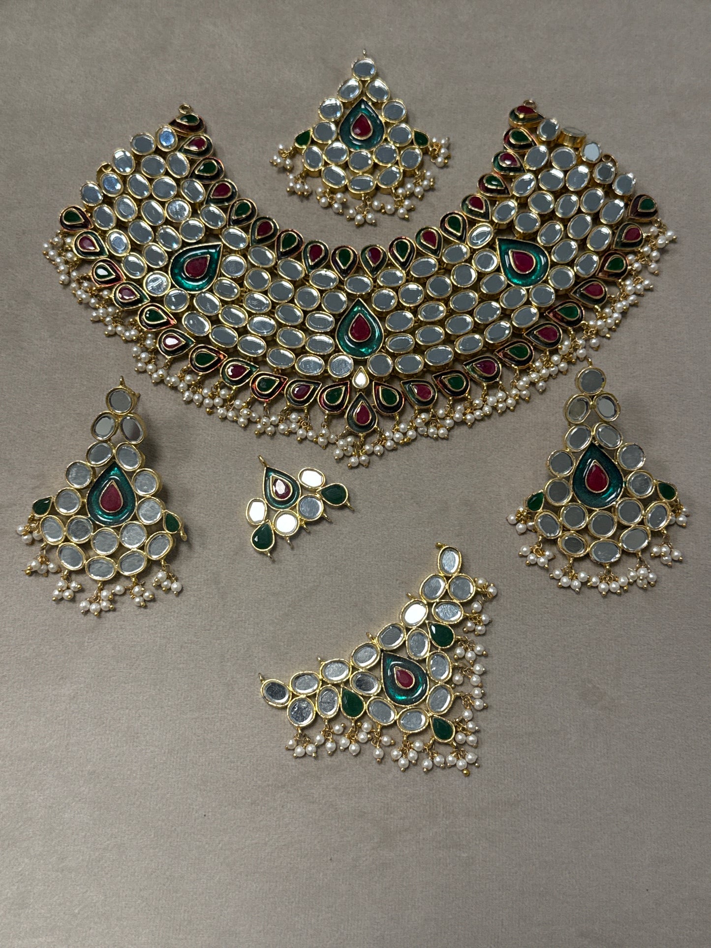 Red Green Open Lakh Bridal Set-Bs50