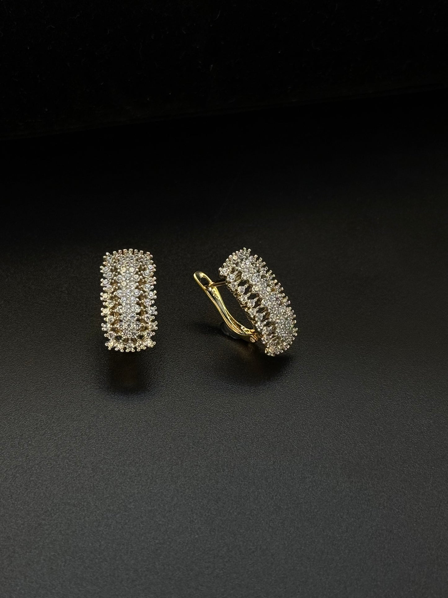 Diamond Crest Hoops-Db17