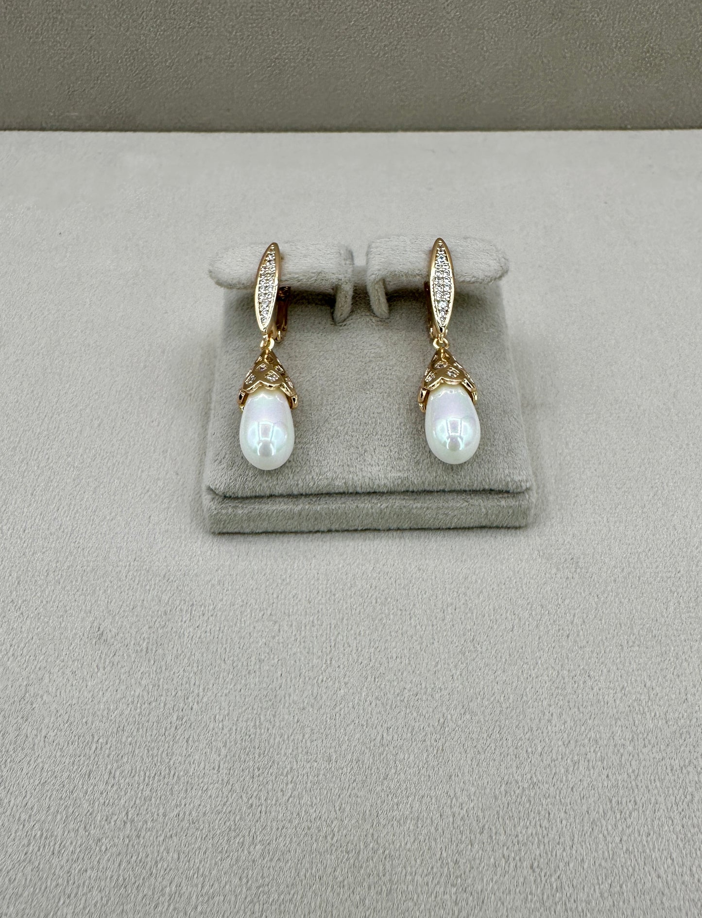 Pearl Hoop Earrings-Db5