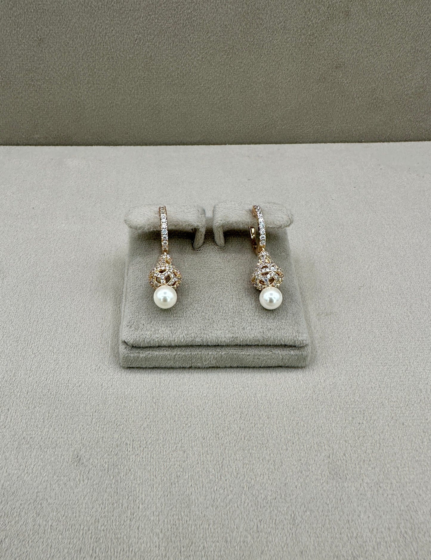 Zircon Jurao Hoop Earrings-Db7