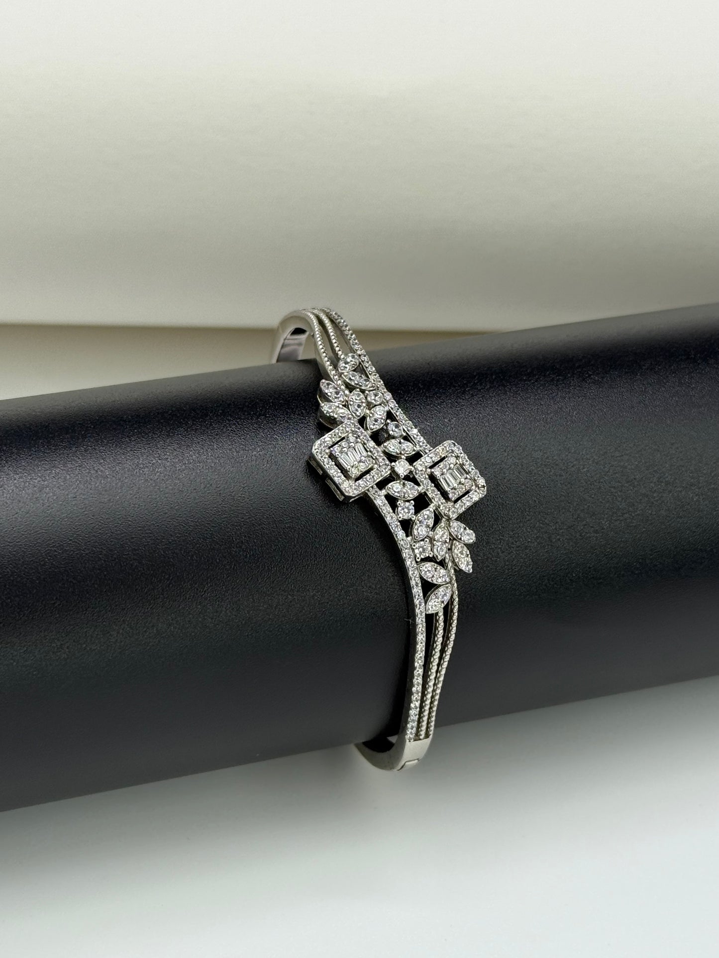 925 Floral Grace Cuff-Bs17