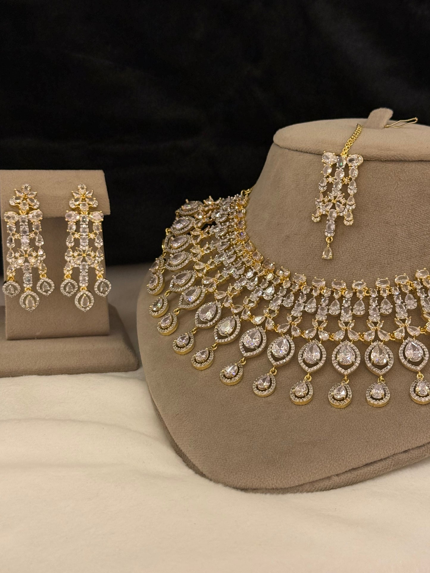 Important Bridal set-INS17