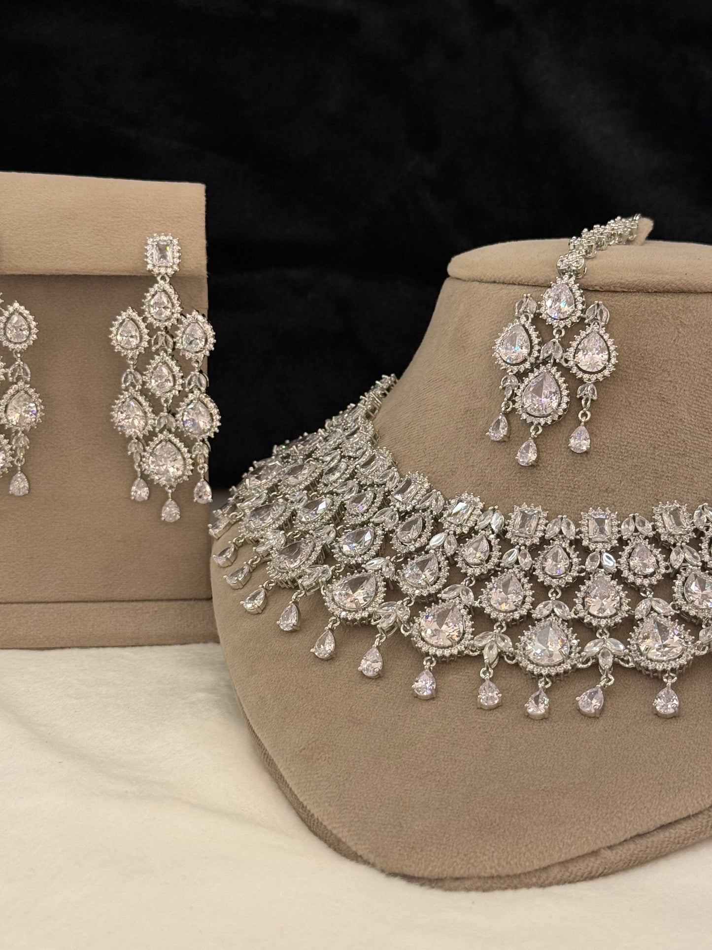 Important Bridal set-INS20