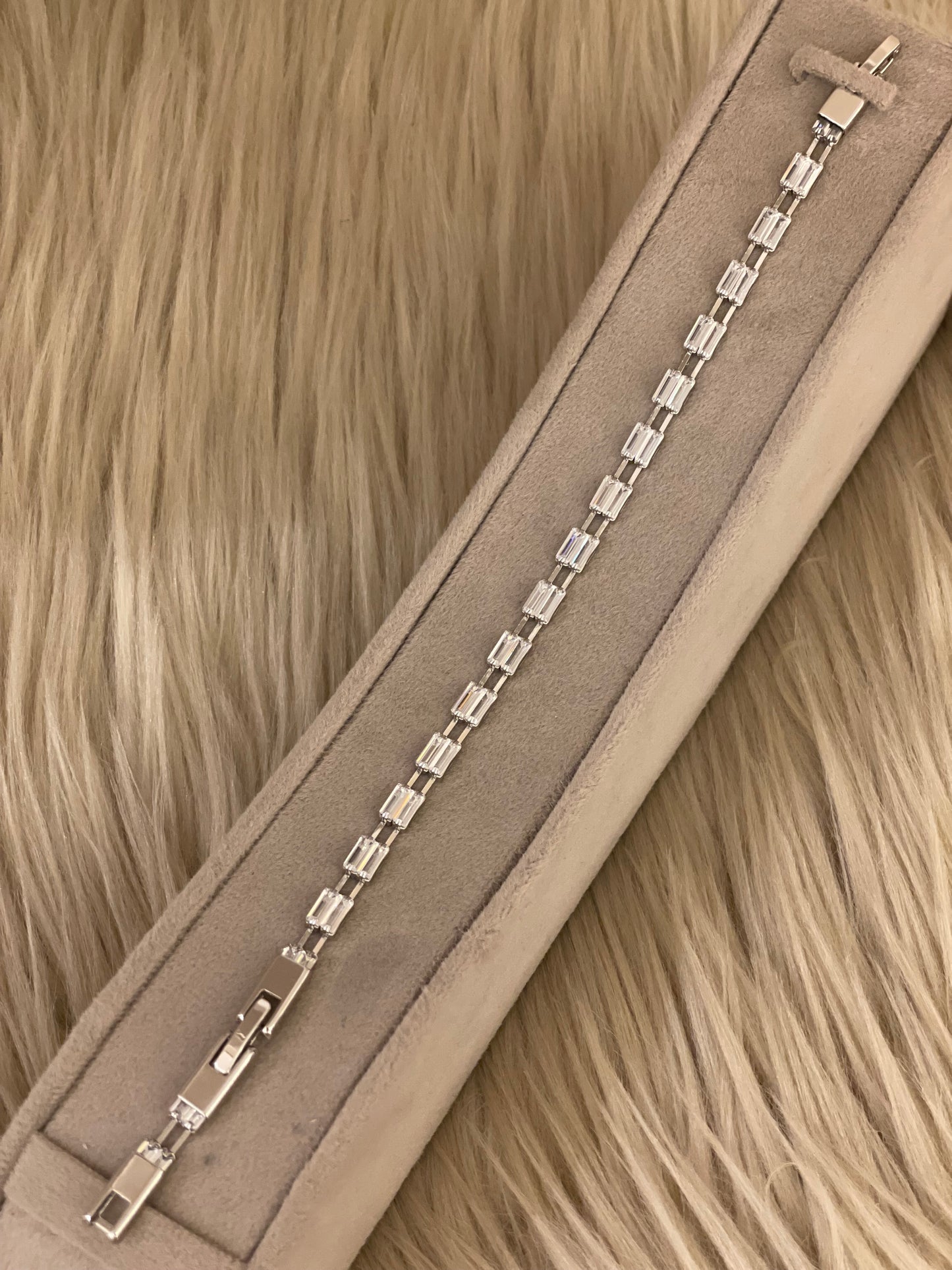 Rhodium Plated Bracelet-Bs69