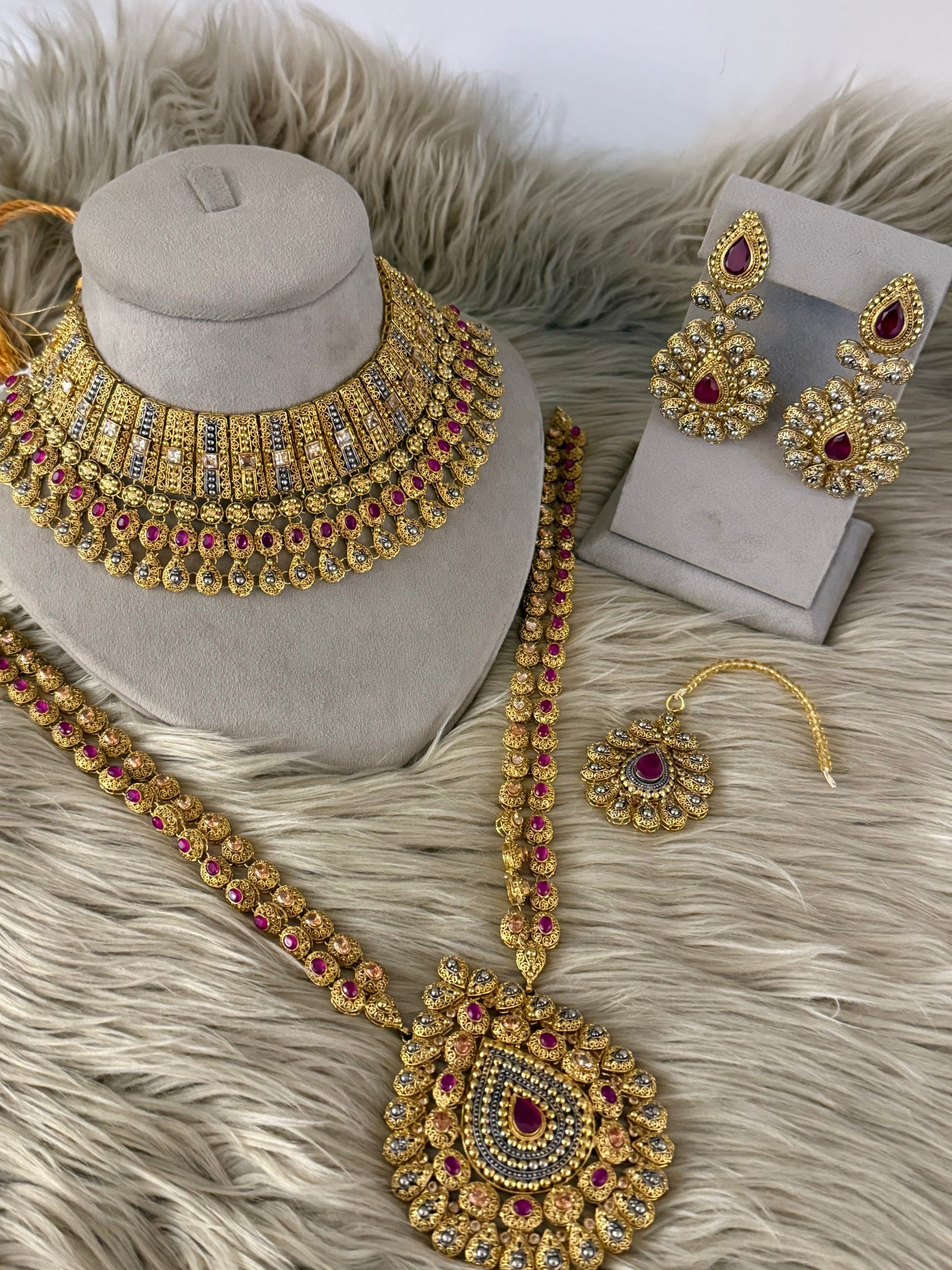 Crimson Radiance Bridal Set-Bs34