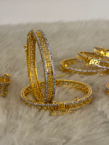 GoldPlated Bangle-B34