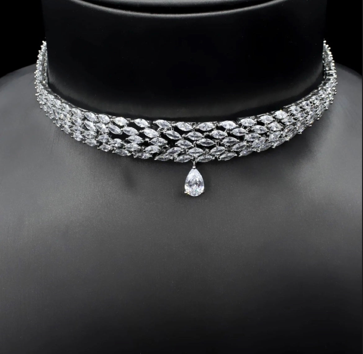 Celestia Diamond Choker-C1