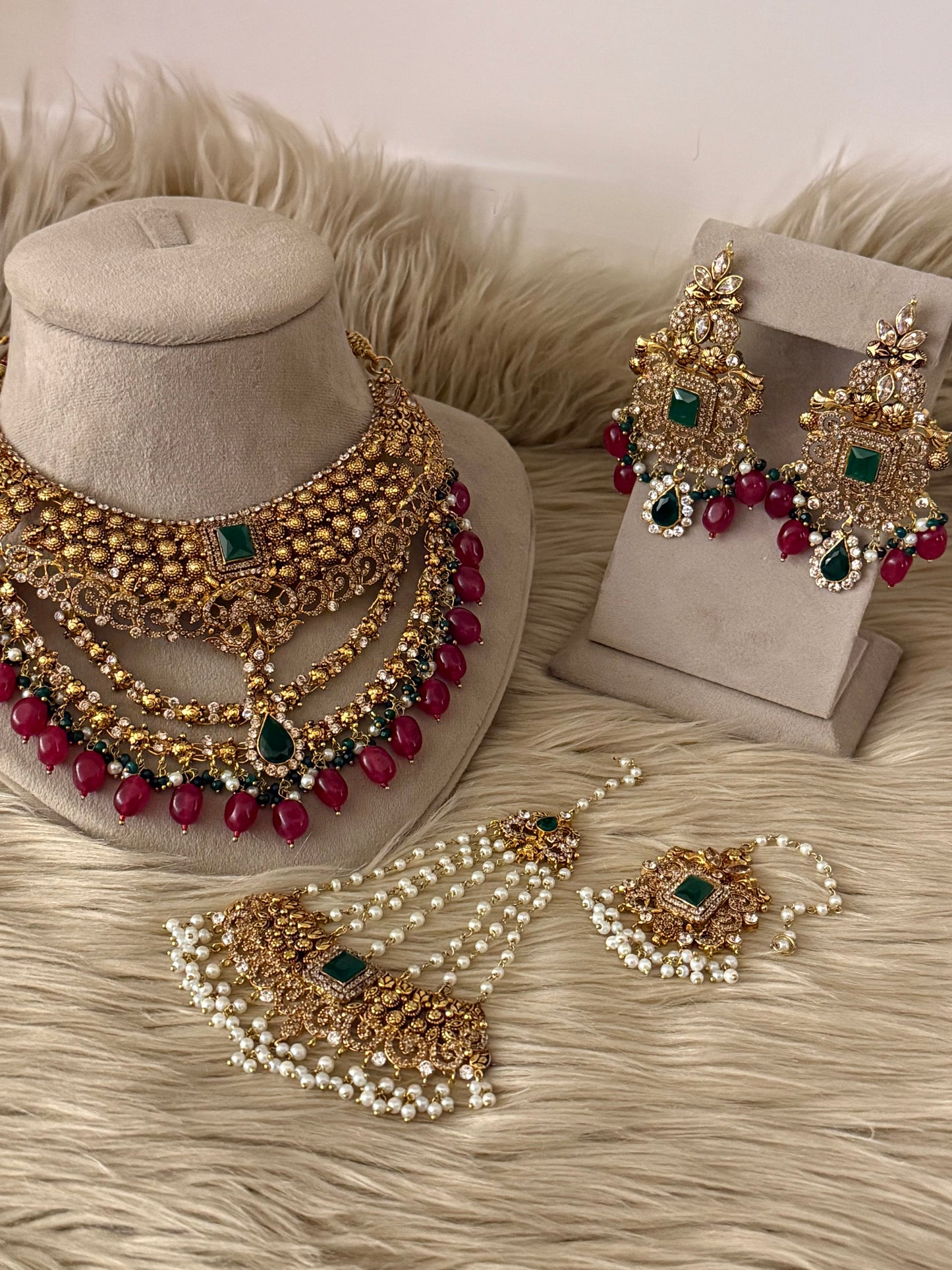 Ruby Emerald Majesty Bridal set-Bs33