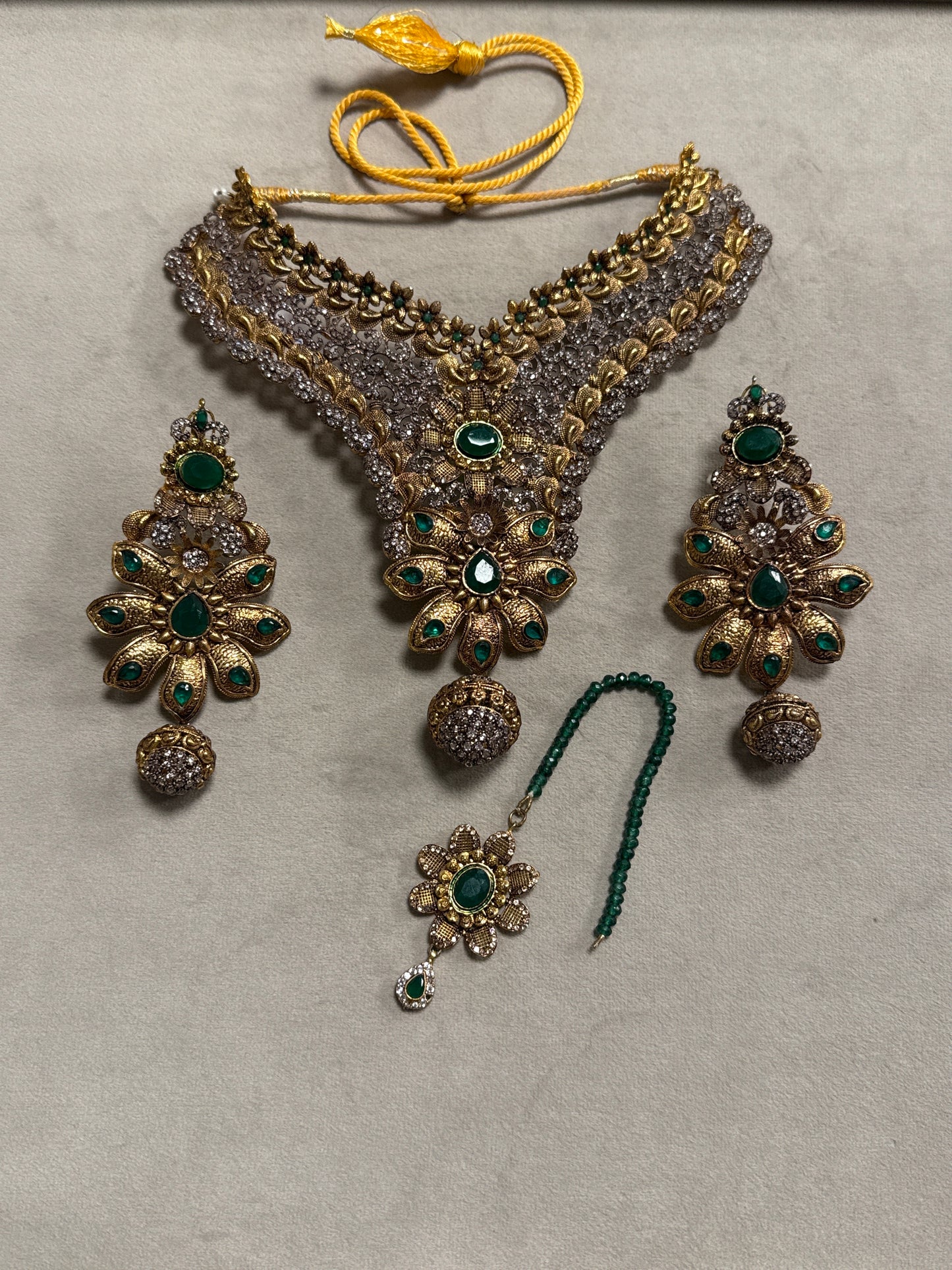 Emerald Majesty Bridal Set -Bs17