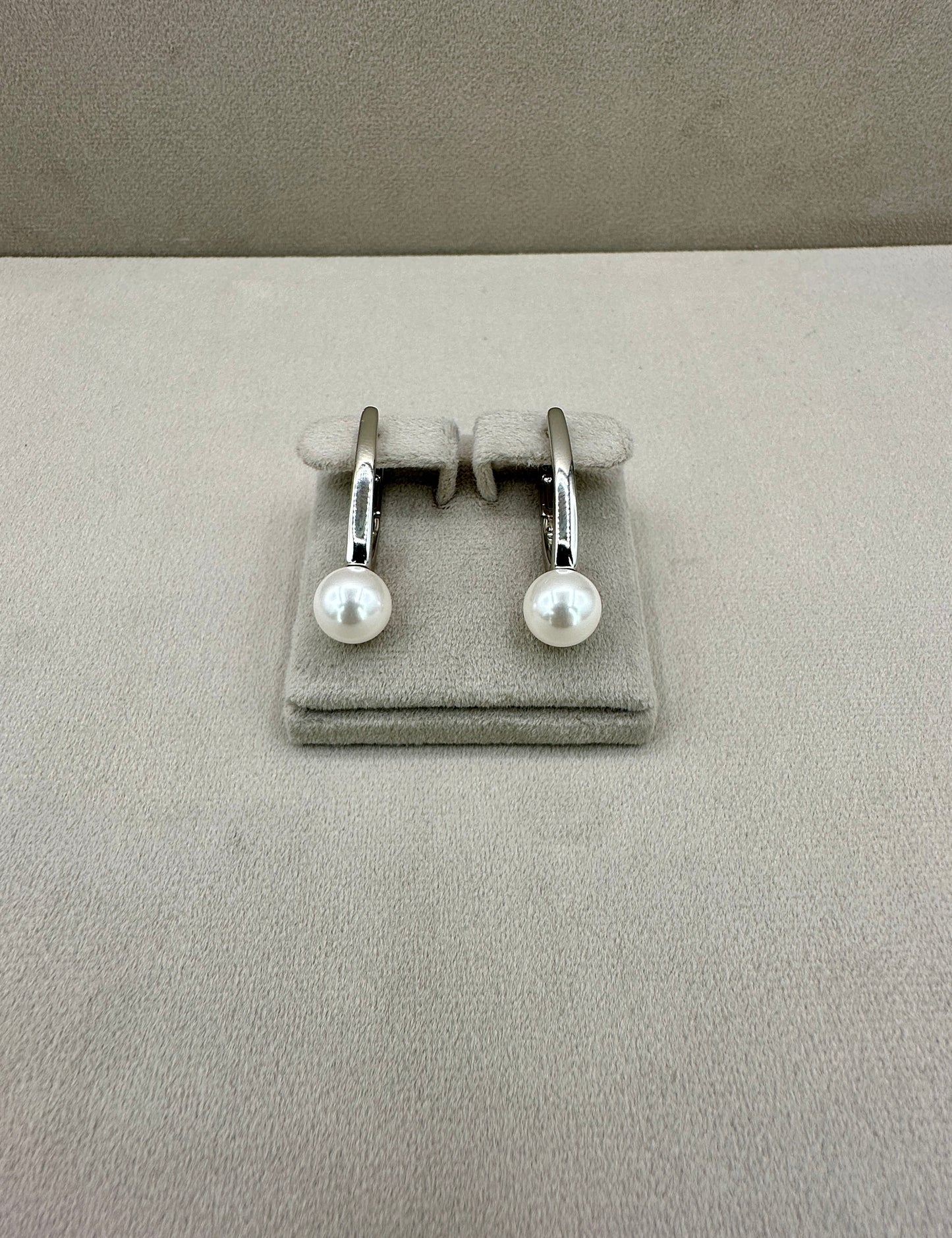 Pearl Metallic Hoop Earrings