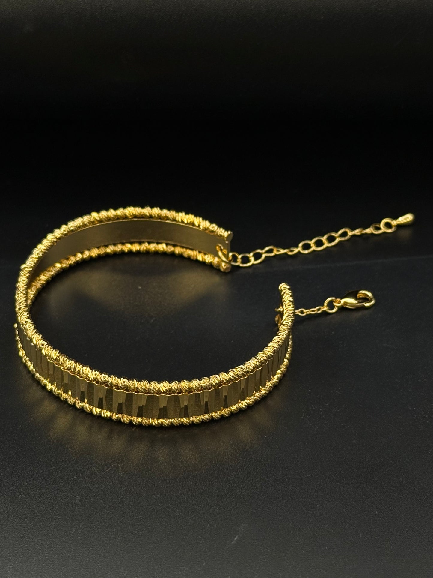 Mirage Gleam Cuff-Bs17