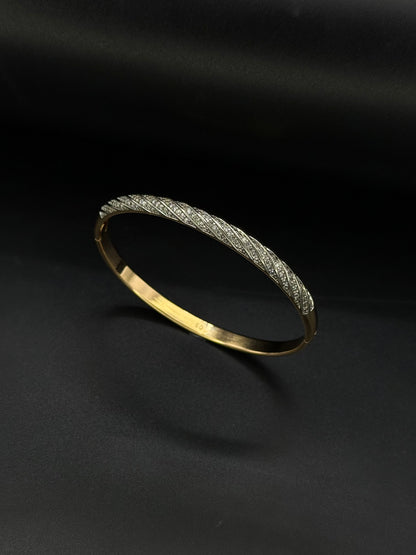 Twilight Twist Cuff-Bs8