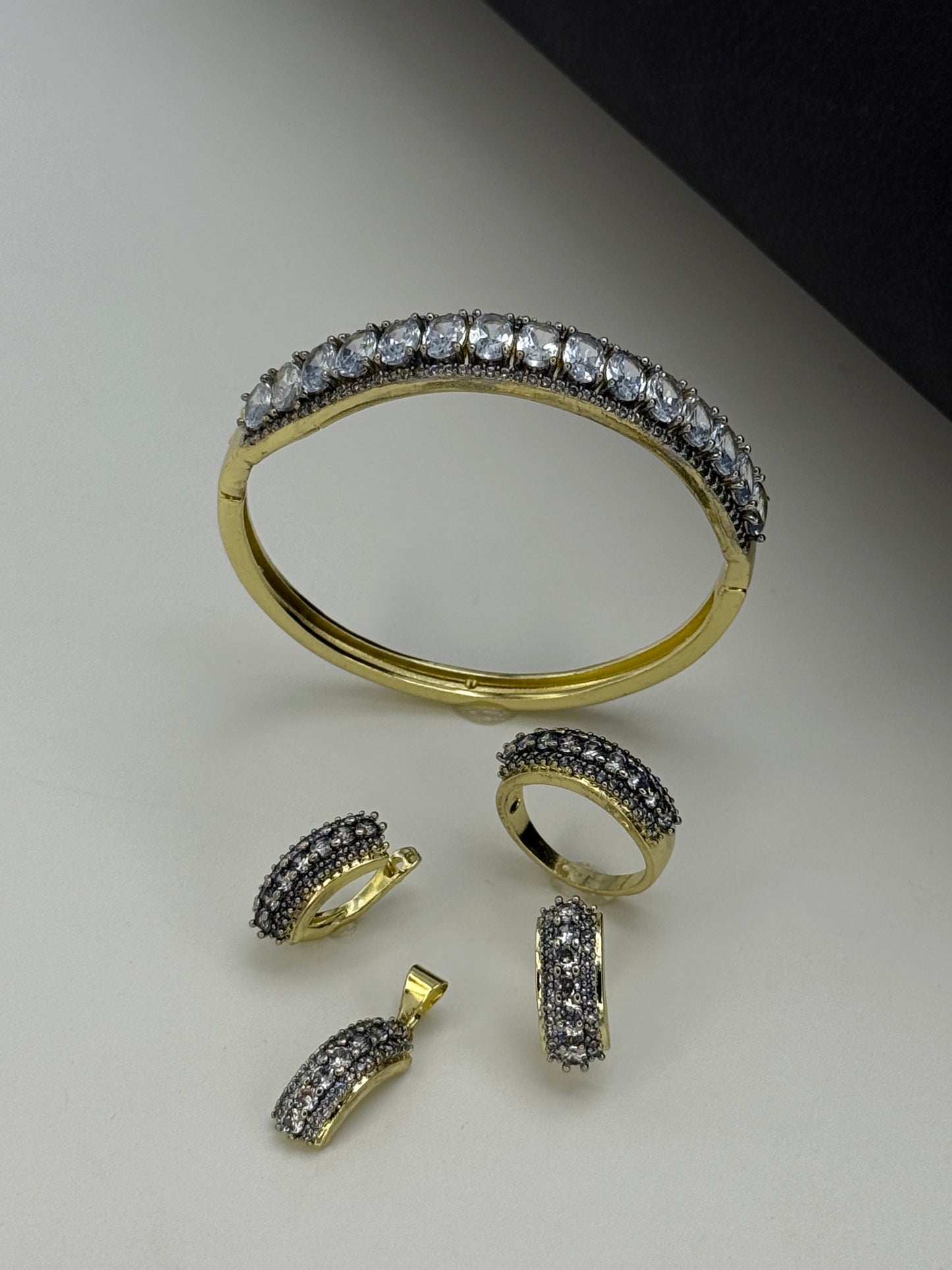 Eterna Luxe Set-Cs36