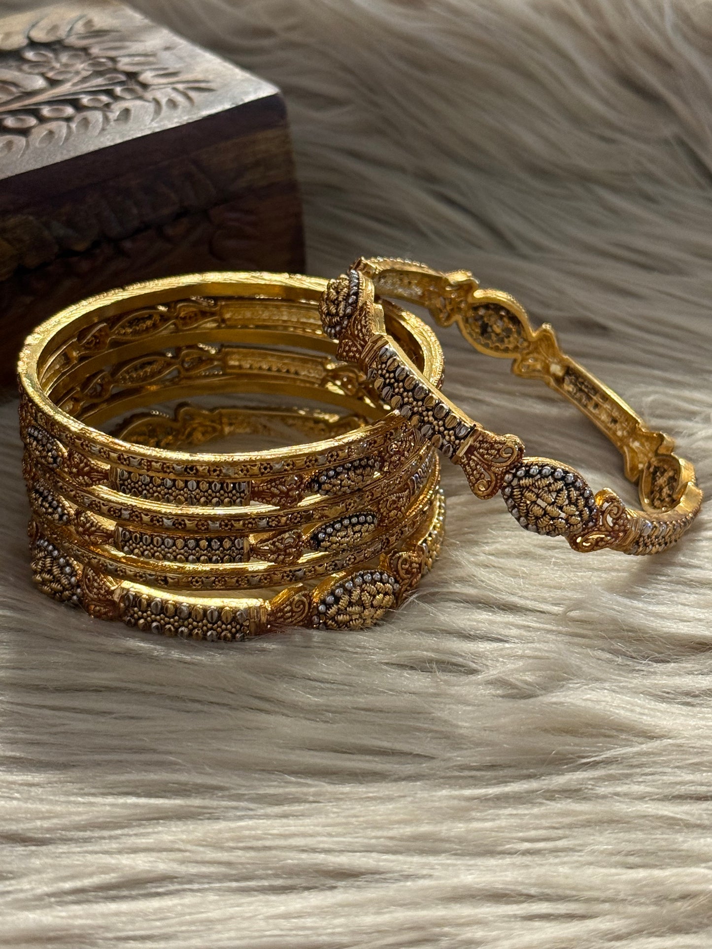 Goldplated Bangles-B49