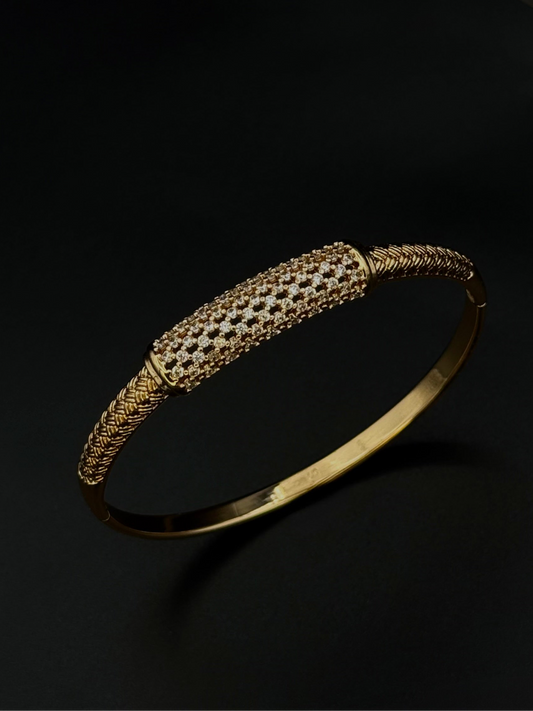 Solstice Gleam Cuff-Bs13