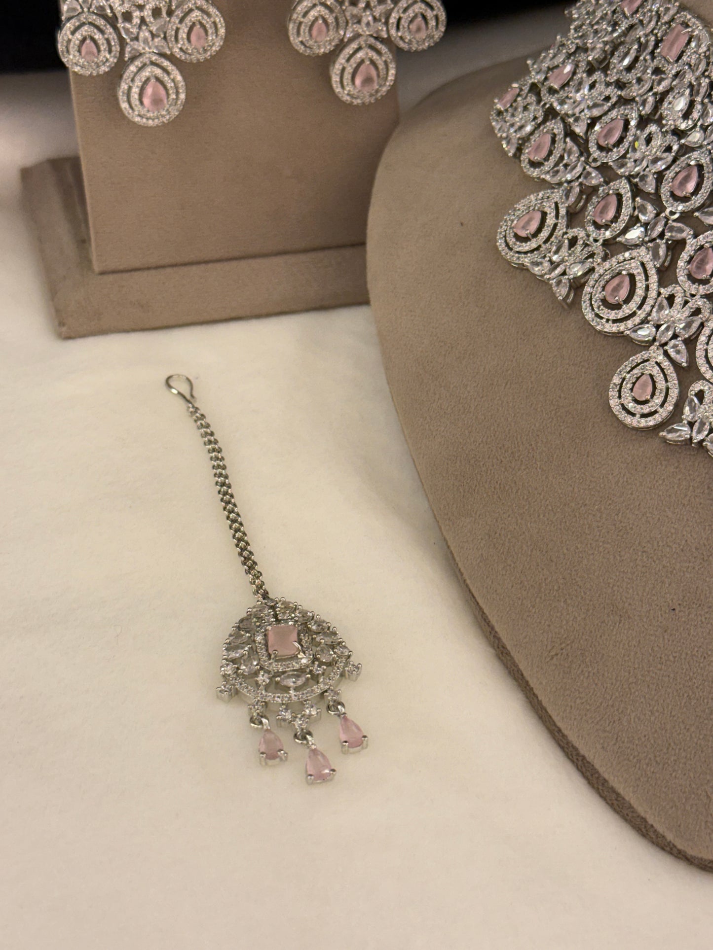 Important Bridal set-INS21