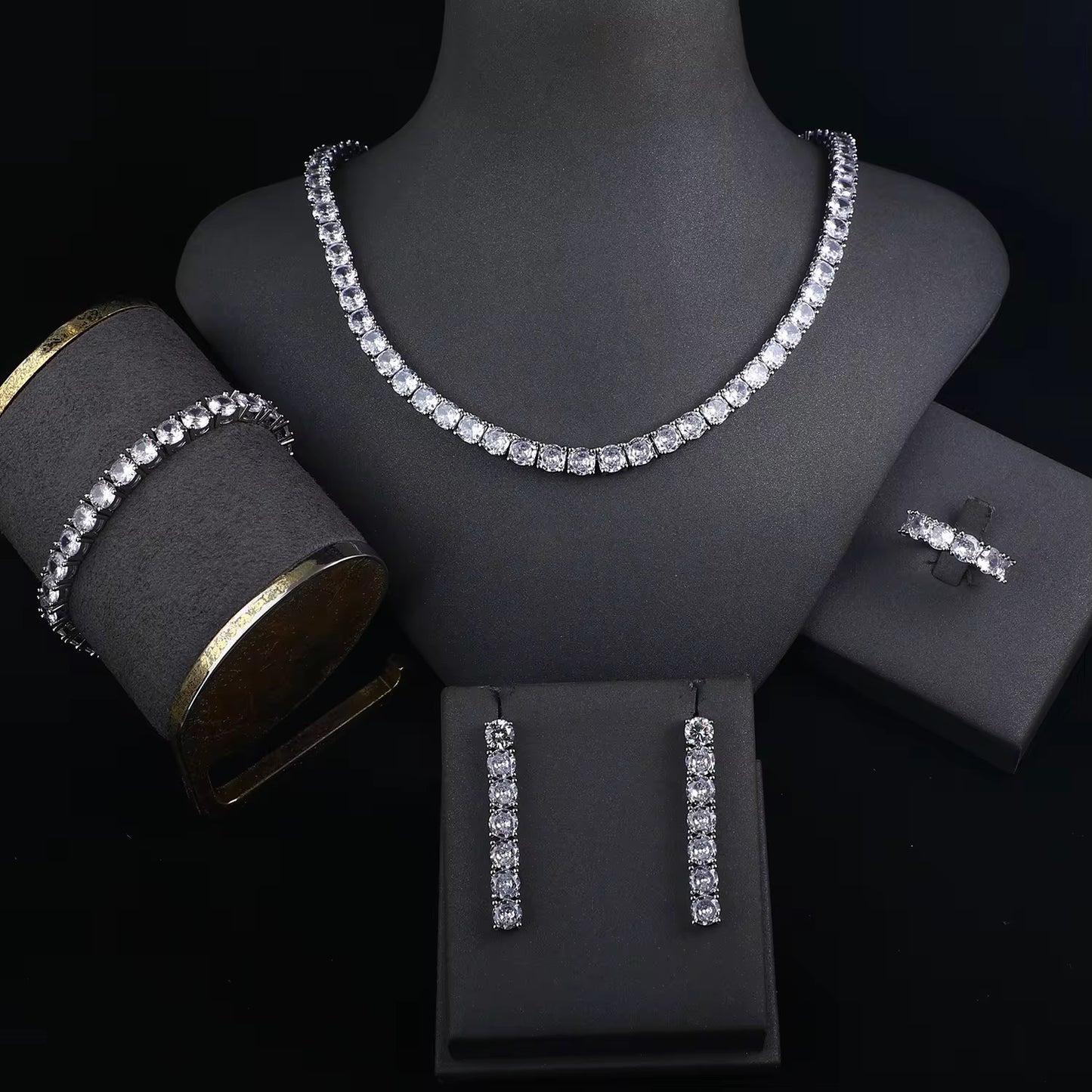 The Monarch Diamond Set-Ns17