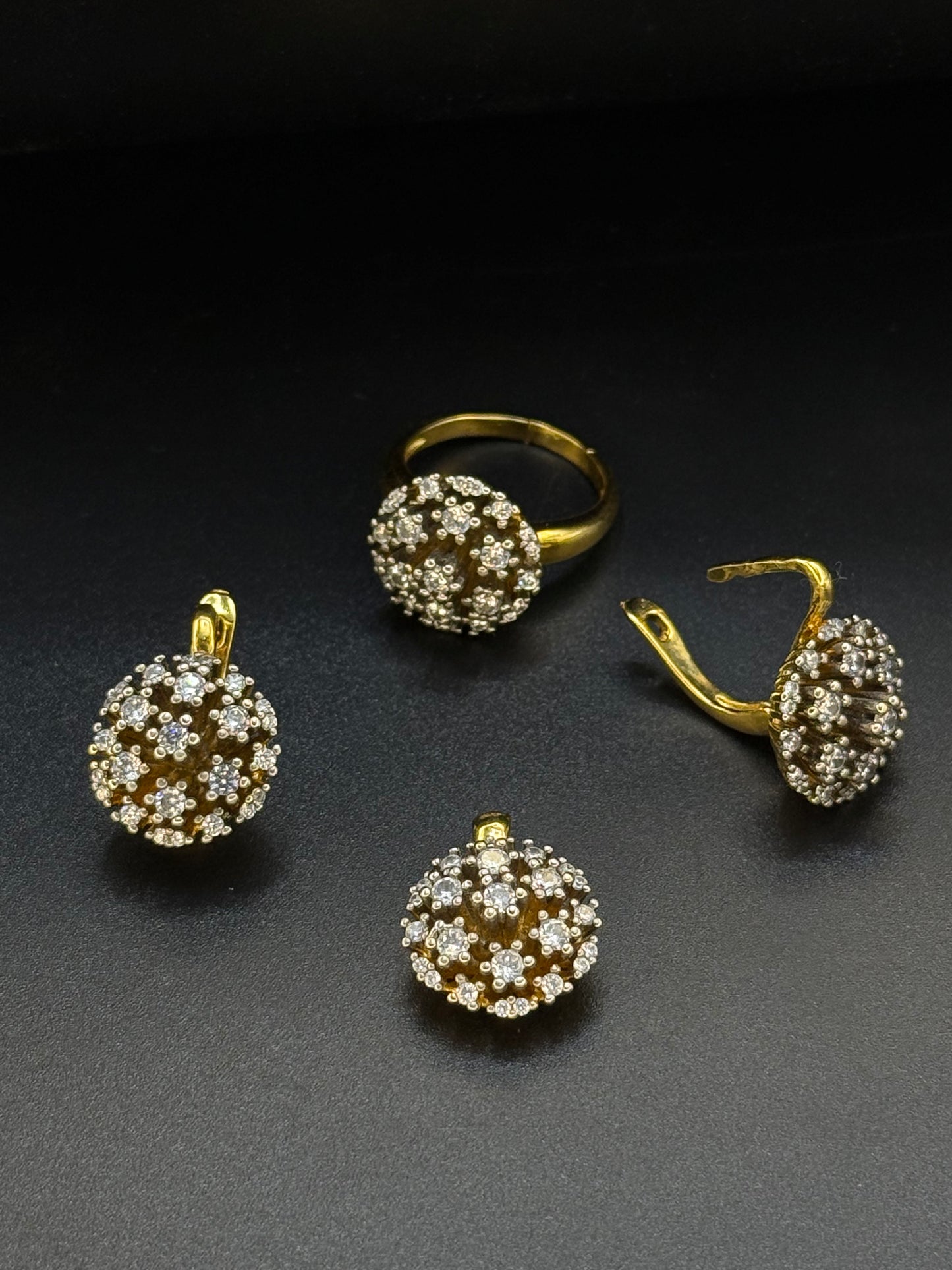 Gul Bahaar Sphere Set-Ps23