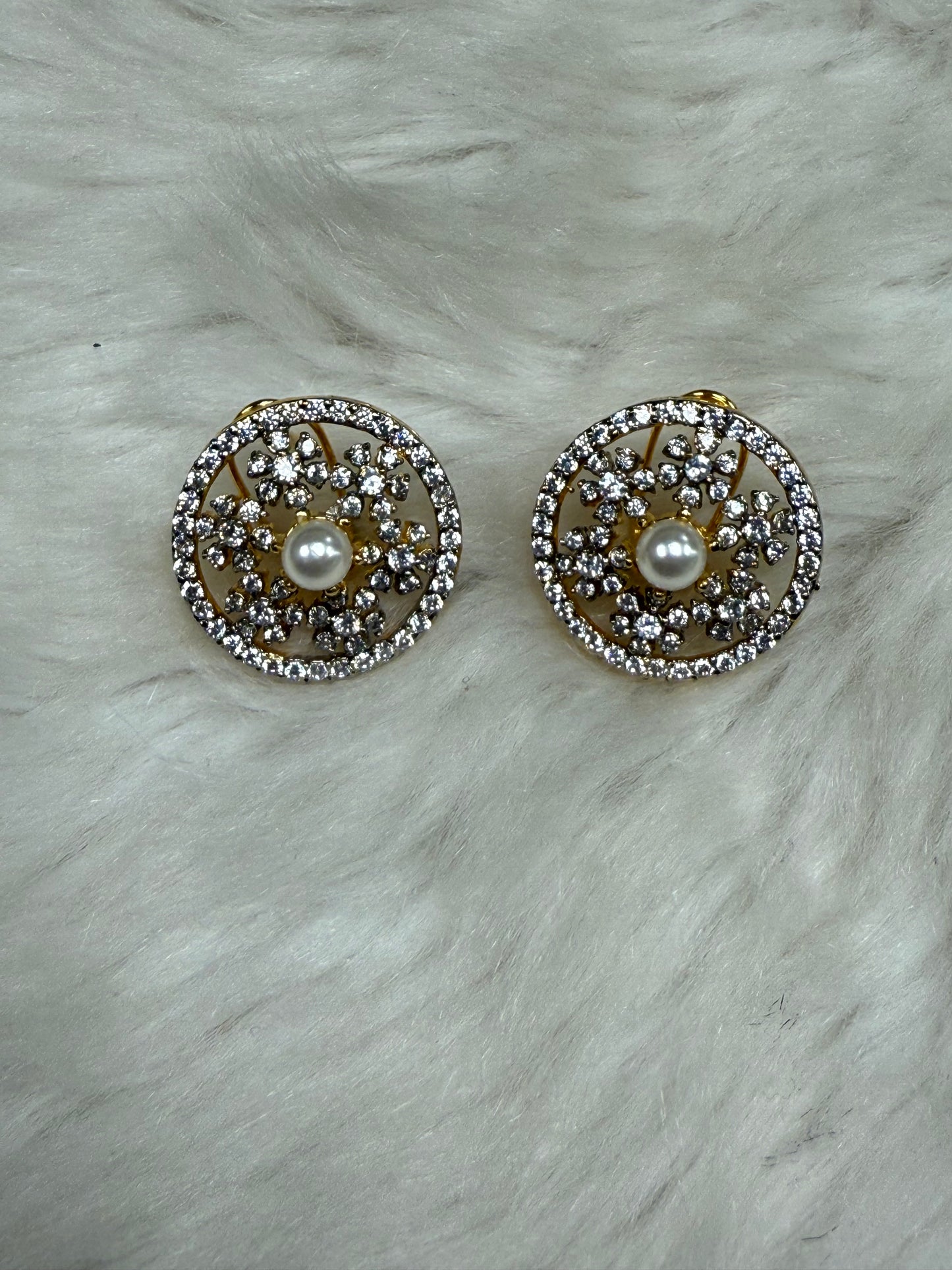 Golden Glow Studs-Tp39