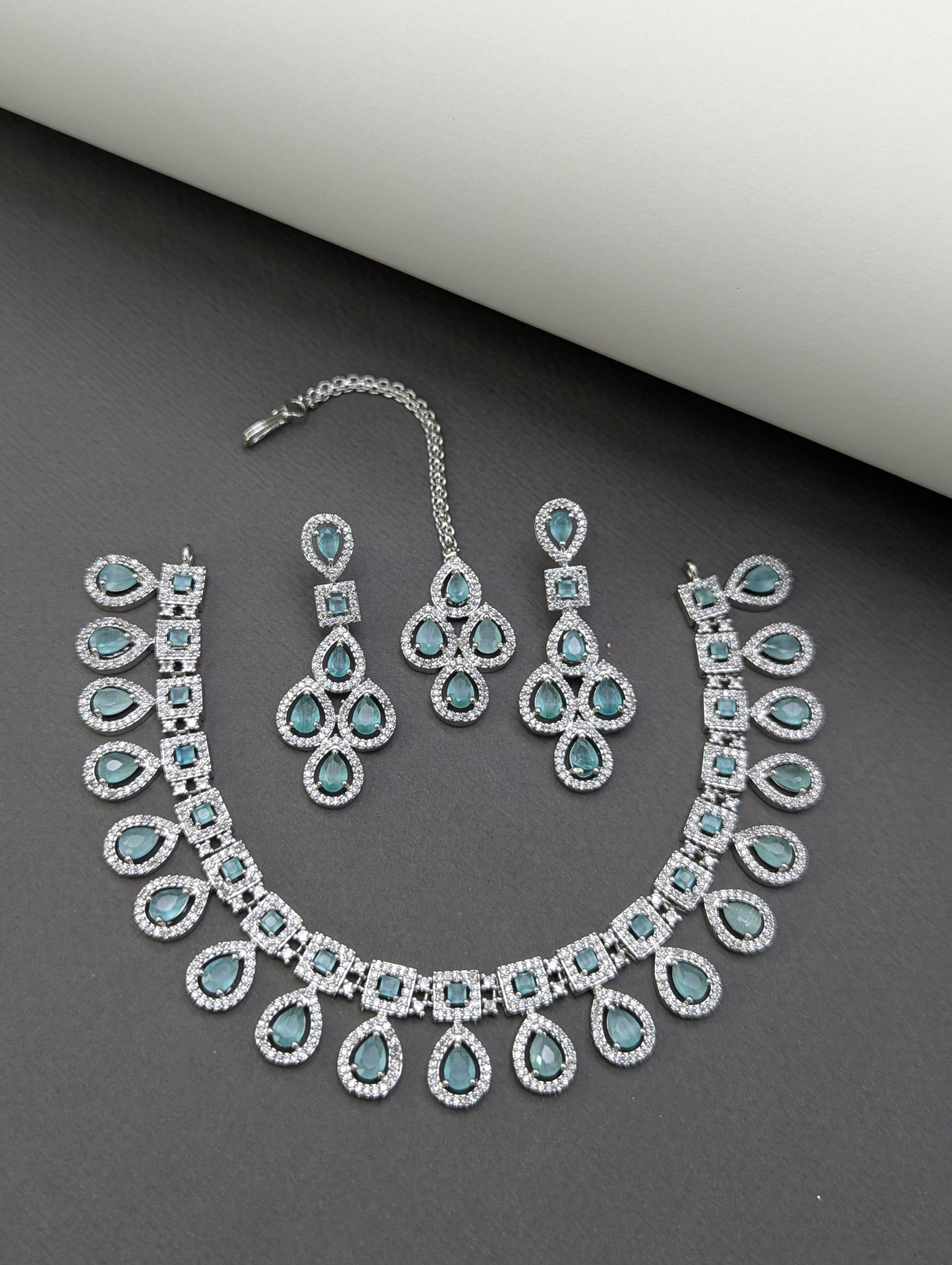 Regal Charm Zircon Set-Ns15