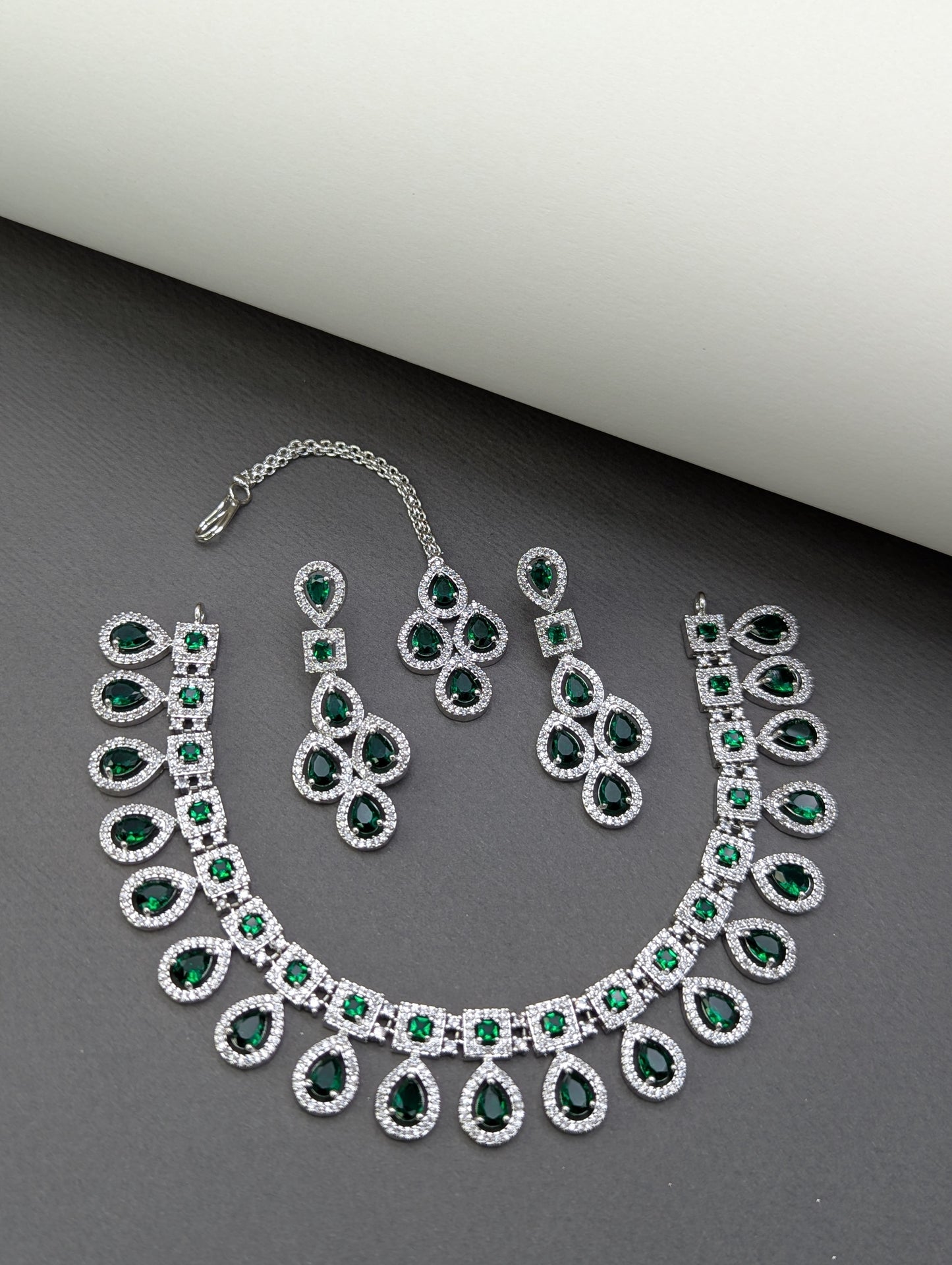 Regal Charm Zircon Set-Ns15