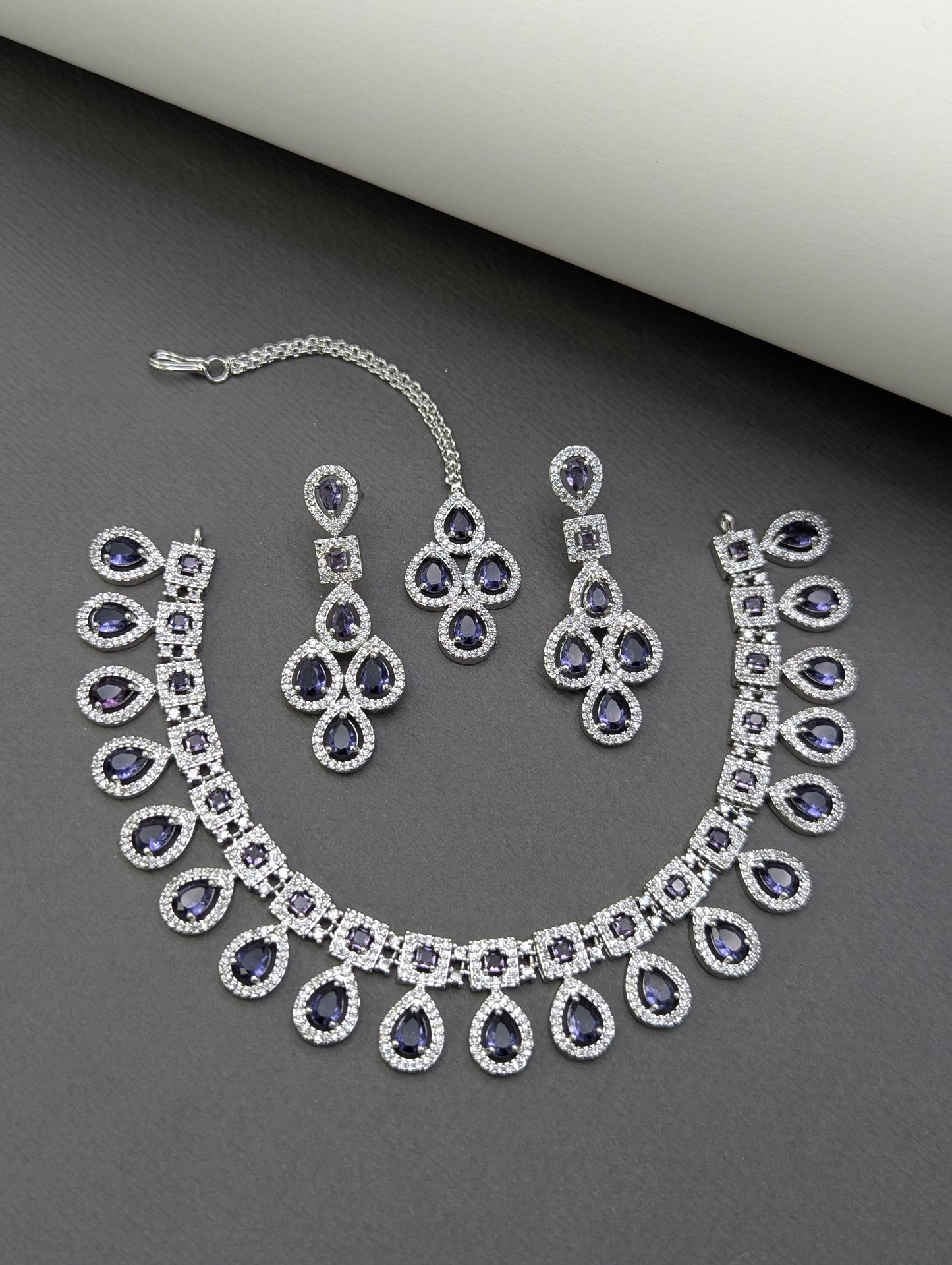 Regal Charm Zircon Set-Ns15